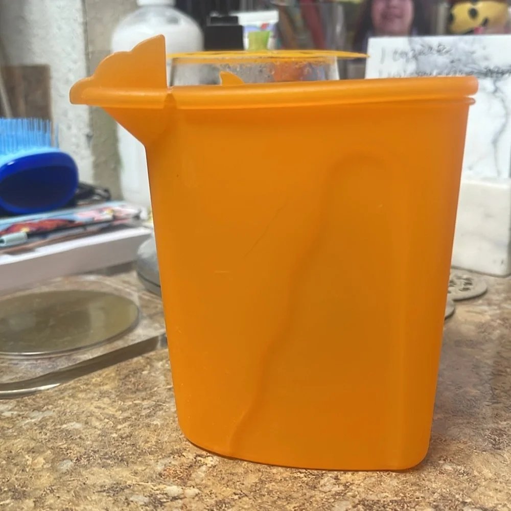 Tupperware Expressions Creamer